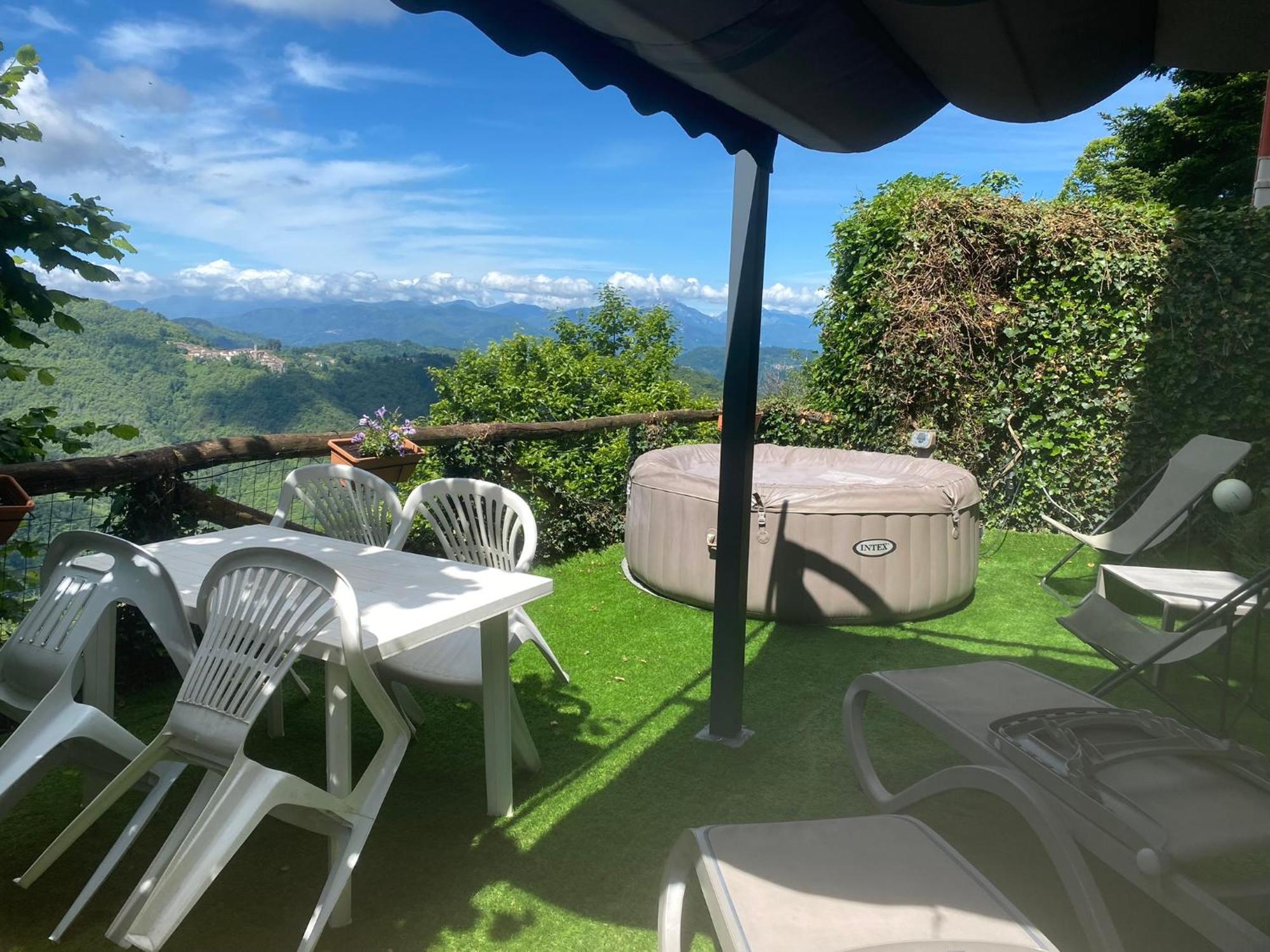 Home Holidays Crasciana, Con Terrazza Vista Sulle Alpi Apuane. Exteriér fotografie