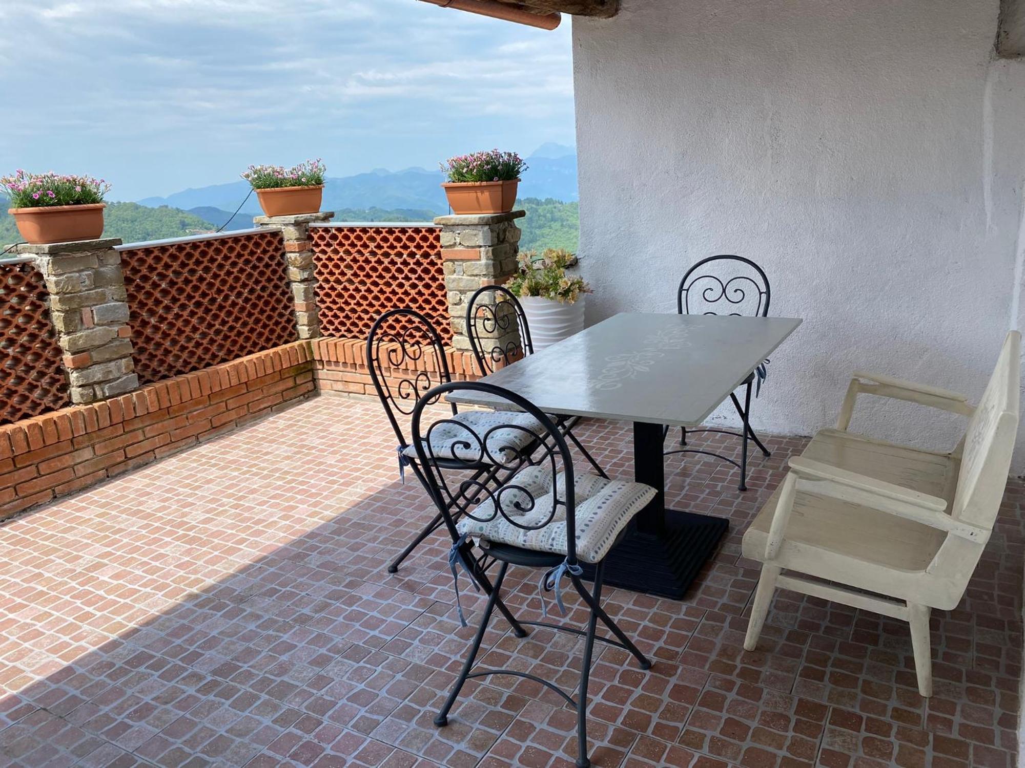 Home Holidays Crasciana, Con Terrazza Vista Sulle Alpi Apuane. Exteriér fotografie