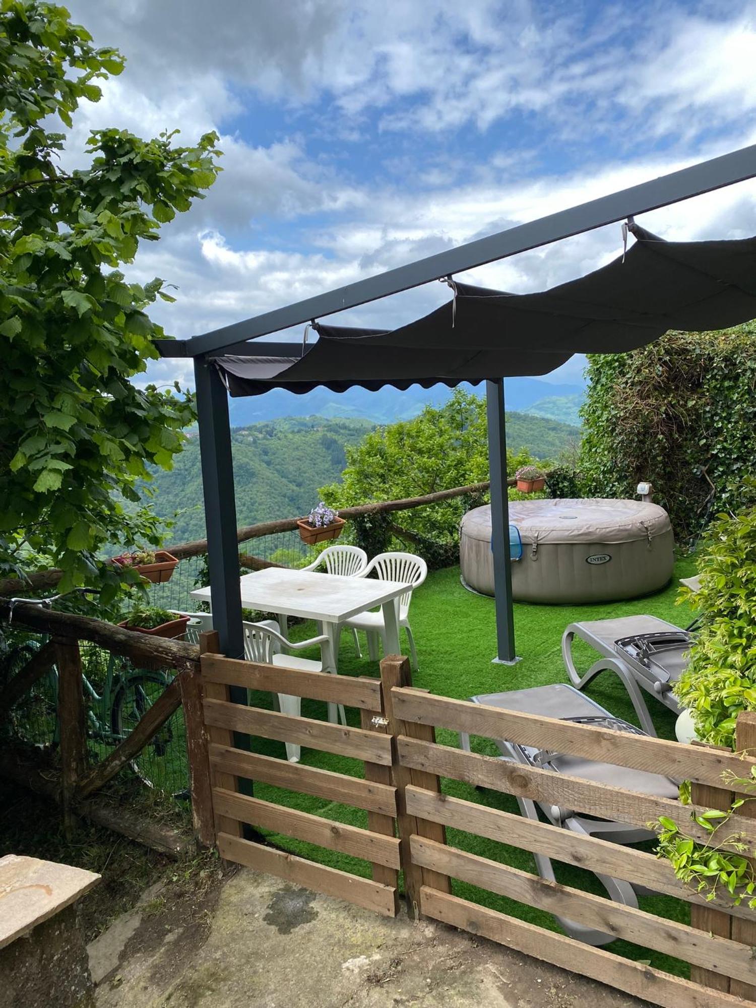 Home Holidays Crasciana, Con Terrazza Vista Sulle Alpi Apuane. Exteriér fotografie